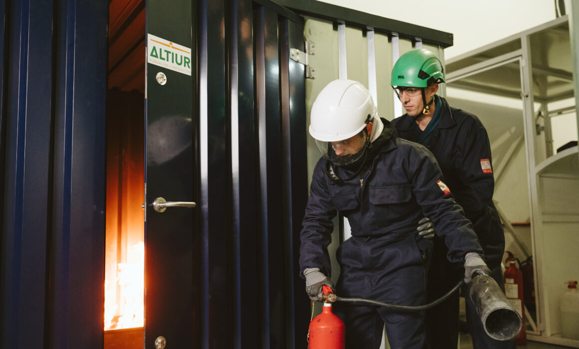 gwo-extinción-de-incendios-altiur-formacion