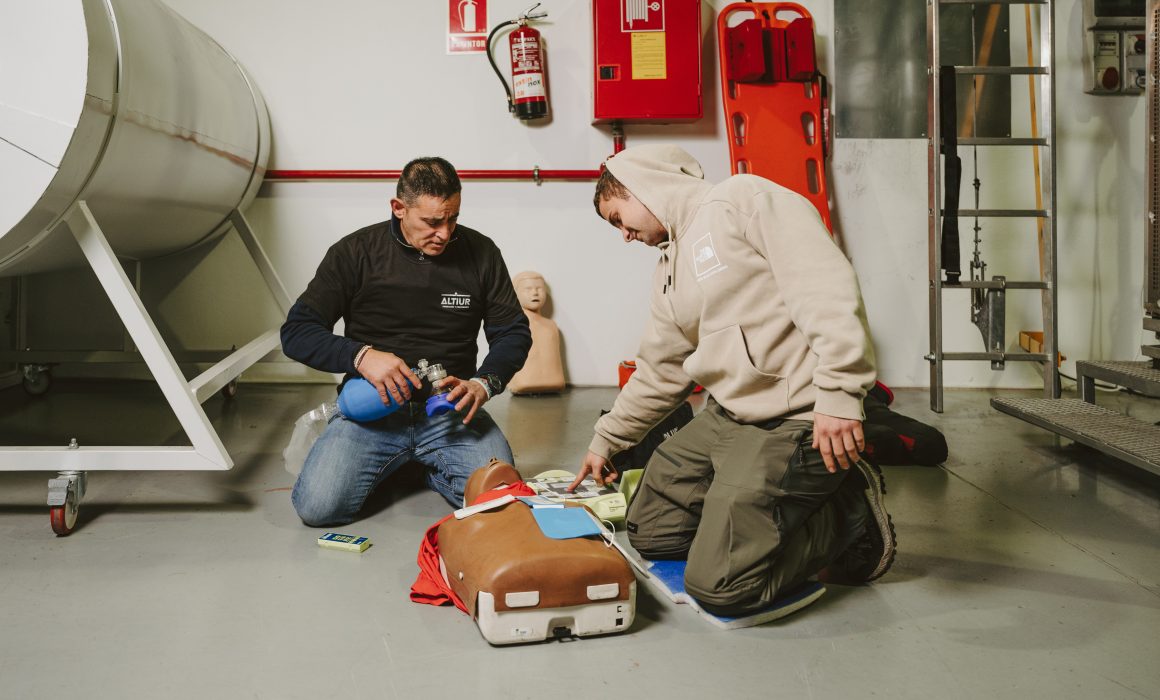 Basic Safety Training Refresher-altiur-formacion